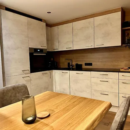 Appartement Liesl - Zell Am By Interhome